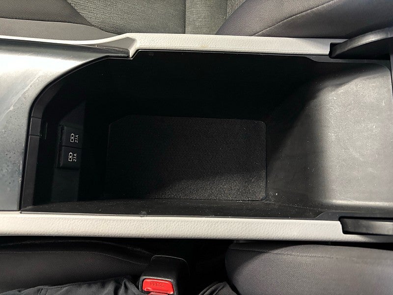 2020 Toyota Camry Hybrid LE
