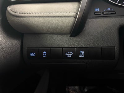 2020 Toyota Camry Hybrid LE