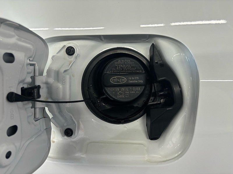 2020 Toyota Camry Hybrid LE