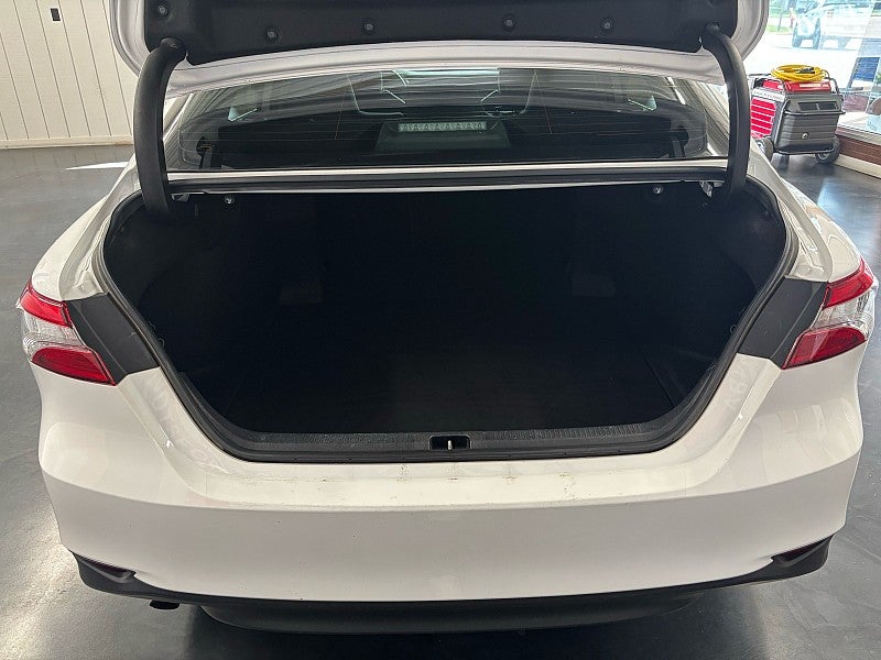 2020 Toyota Camry Hybrid LE