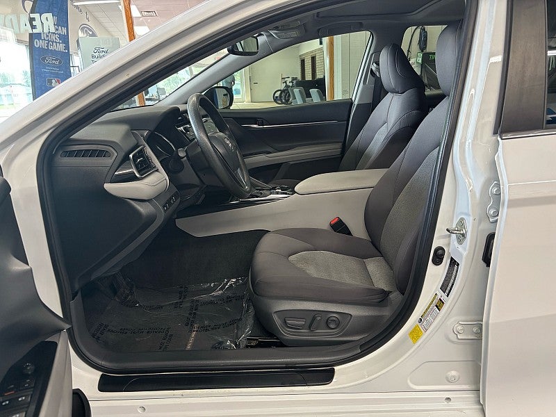 2020 Toyota Camry Hybrid LE