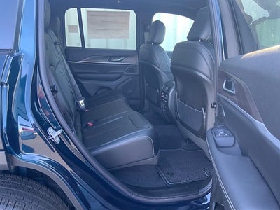 2027 Jeep Grand Cherokee GRAND CHEROKEE LIMITED 4X4