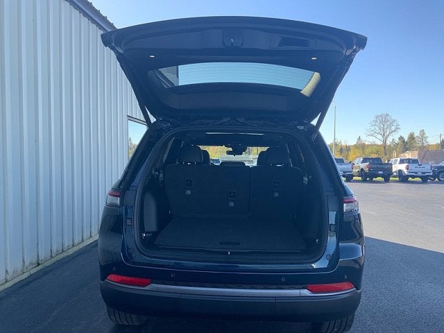 2027 Jeep Grand Cherokee GRAND CHEROKEE LIMITED 4X4
