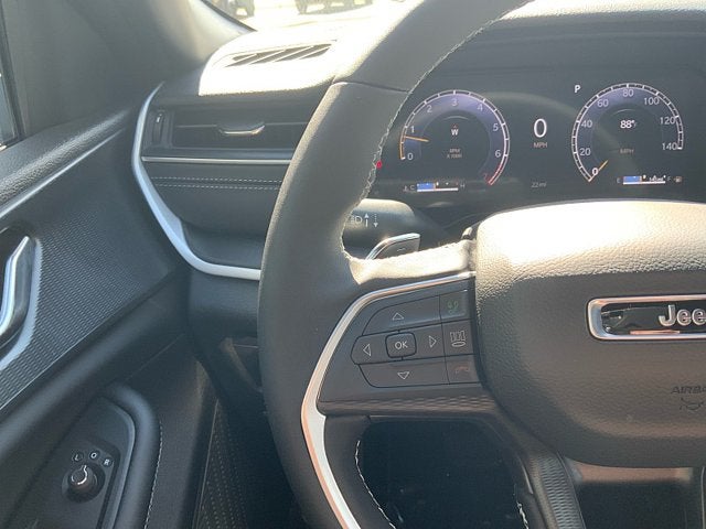 2026 Jeep Grand Cherokee GRAND CHEROKEE L LAREDO X 4X4