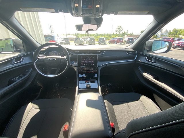 2026 Jeep Grand Cherokee GRAND CHEROKEE L LAREDO X 4X4