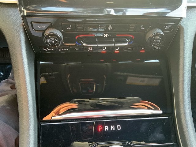 2026 Jeep Grand Cherokee GRAND CHEROKEE L LAREDO X 4X4