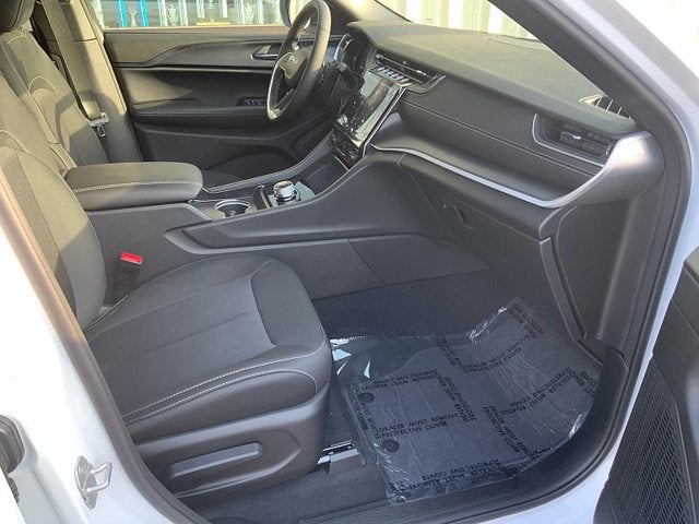 2026 Jeep Grand Cherokee GRAND CHEROKEE L LAREDO X 4X4