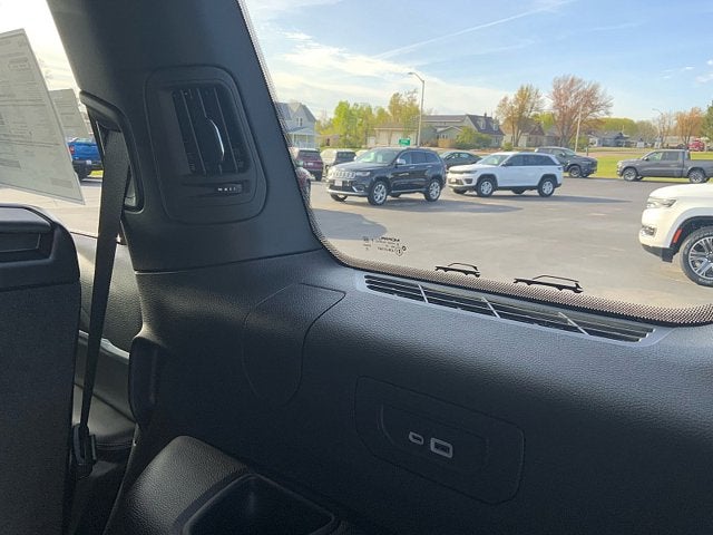 2026 Jeep Grand Cherokee GRAND CHEROKEE L LAREDO ALTITUDE 4X4
