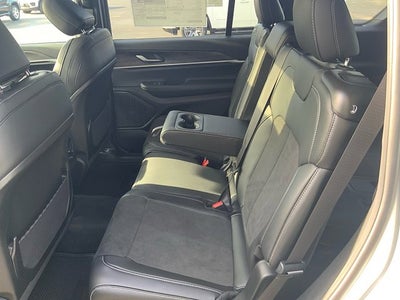 2026 Jeep Grand Cherokee GRAND CHEROKEE L LAREDO ALTITUDE 4X4