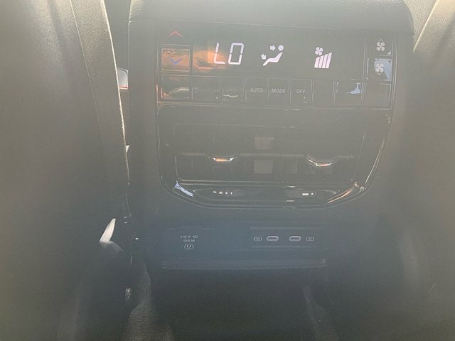 2026 Jeep Grand Cherokee GRAND CHEROKEE L LAREDO ALTITUDE 4X4