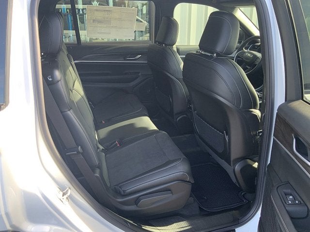 2026 Jeep Grand Cherokee GRAND CHEROKEE L LAREDO ALTITUDE 4X4