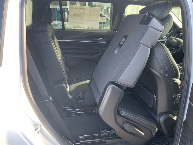 2026 Jeep Grand Cherokee GRAND CHEROKEE L LAREDO ALTITUDE 4X4