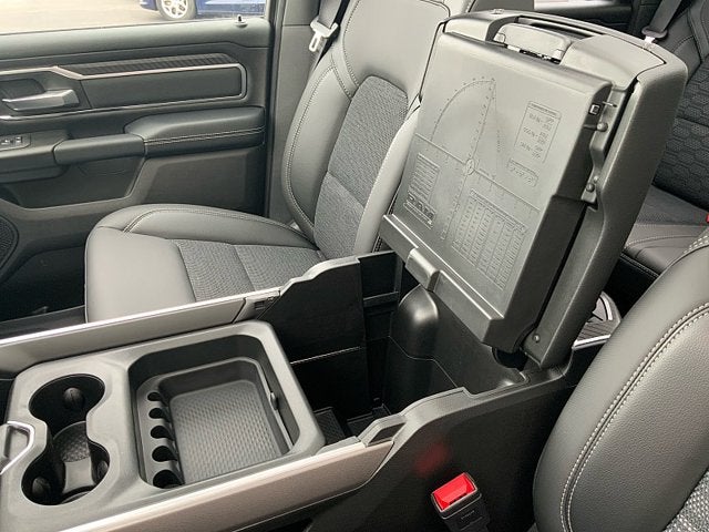 2027 RAM Ram 1500 RAM 1500 BIG HORN CREW CAB 4X4 5'7' BOX