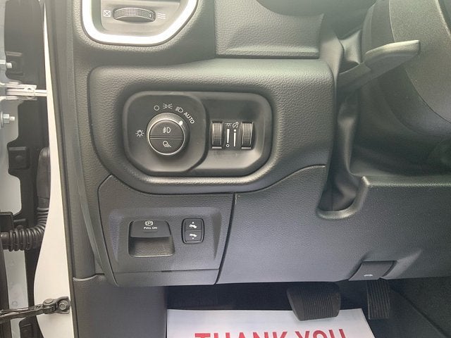 2027 RAM Ram 1500 RAM 1500 BIG HORN CREW CAB 4X4 5'7' BOX