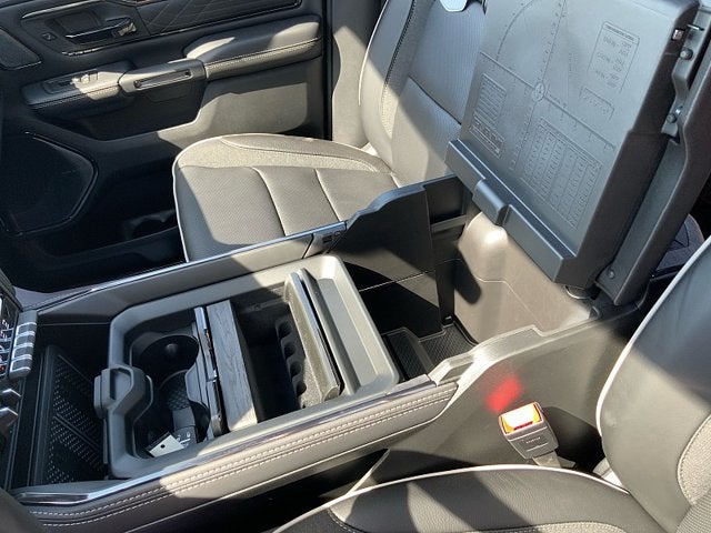 2026 RAM Ram 1500 RAM 1500 LIMITED CREW CAB 4X4 5'7' BOX