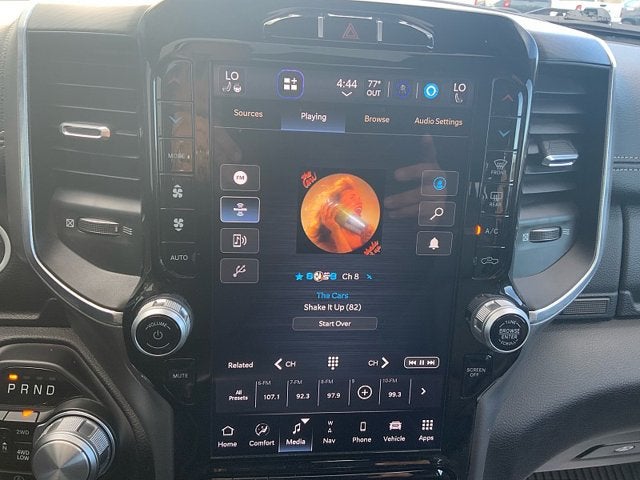 2023 RAM 1500 Laramie Crew Cab 4x4 5'7' Box