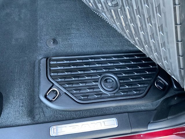 2022 RAM 1500 Laramie Crew Cab 4x4 5'7' Box