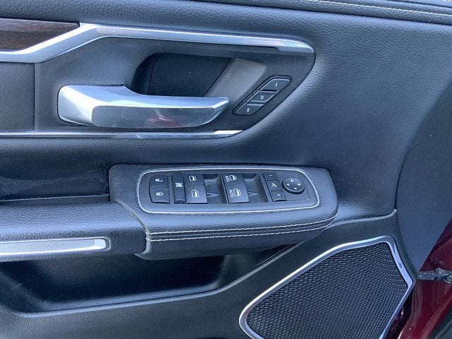 2022 RAM 1500 Laramie Crew Cab 4x4 5'7' Box