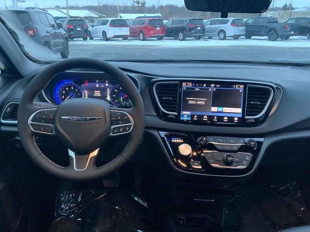 2026 Chrysler Voyager VOYAGER LX