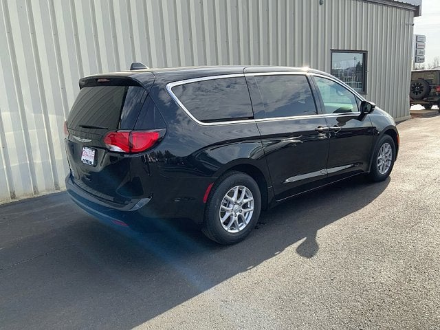 2026 Chrysler Voyager VOYAGER LX