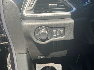 2027 Chrysler Pacifica PACIFICA SELECT AWD