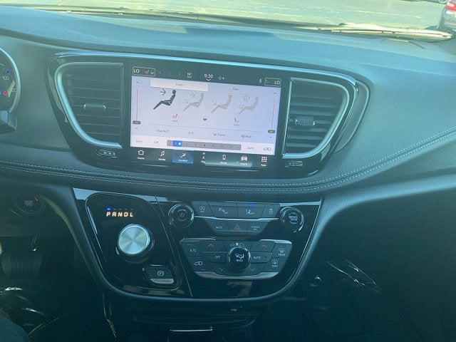 2027 Chrysler Pacifica PACIFICA SELECT AWD