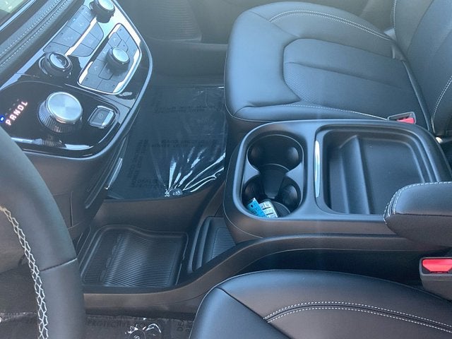 2027 Chrysler Pacifica PACIFICA SELECT AWD
