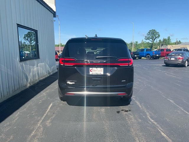 2027 Chrysler Pacifica PACIFICA SELECT AWD