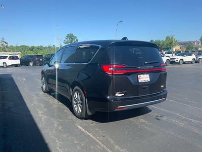 2027 Chrysler Pacifica PACIFICA SELECT AWD