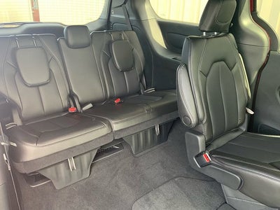 2027 Chrysler Pacifica PACIFICA SELECT AWD