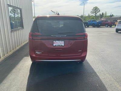 2027 Chrysler Pacifica PACIFICA SELECT AWD