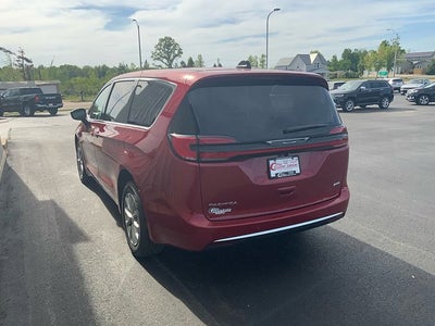 2027 Chrysler Pacifica PACIFICA SELECT AWD