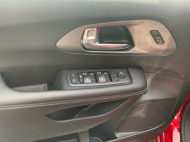 2027 Chrysler Pacifica PACIFICA SELECT AWD