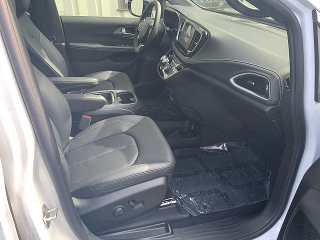 2027 Chrysler Pacifica PACIFICA SELECT AWD