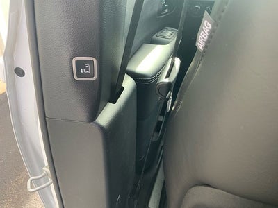2027 Chrysler Pacifica PACIFICA SELECT AWD