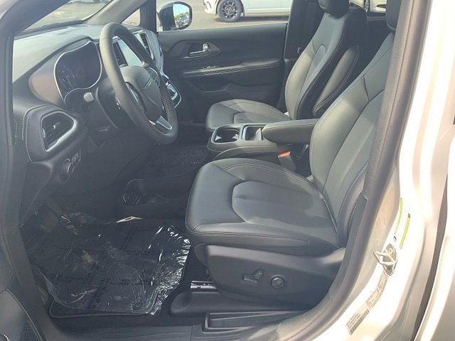 2027 Chrysler Pacifica PACIFICA SELECT AWD
