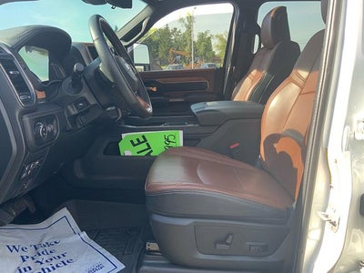 2023 RAM 3500 Limited Longhorn Crew Cab 4x4 8' Box