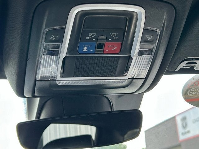 2024 RAM 1500 Laramie Crew Cab 4x4 5'7' Box